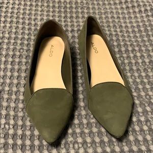 Green pointy toed flats